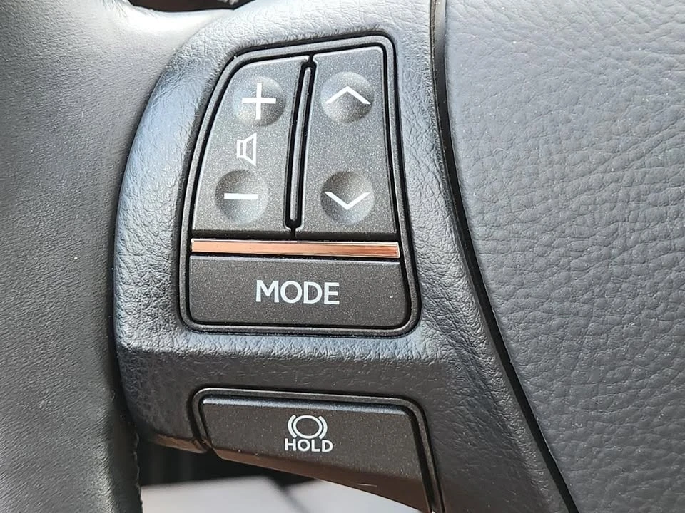 2013 Lexus LS 4th Gen - Image 13 of 19