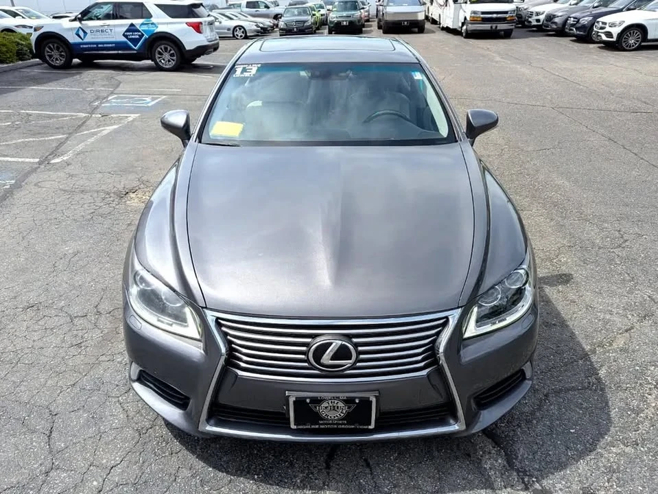 2013 Lexus LS 4th Gen - Image 4 of 18