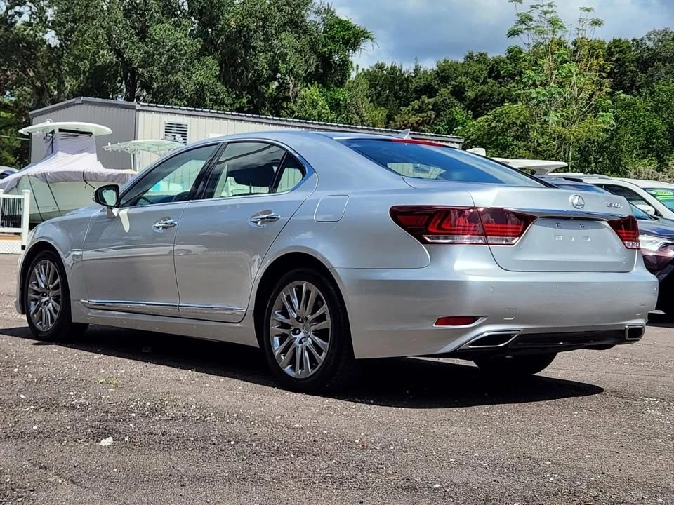 2013 Lexus LS 4th Gen - Image 4 of 19