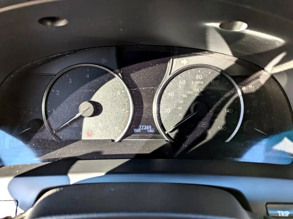 2013 Lexus LS 4th Gen - Image 11 of 18