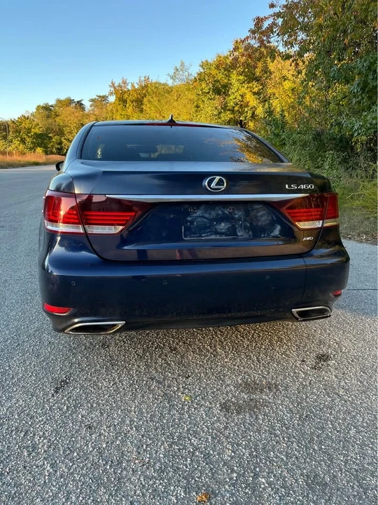 2013 Lexus LS 4th Gen - Image 3 of 8