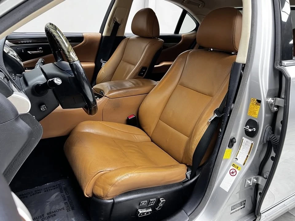 2013 Lexus LS 4th Gen - Image 14 of 20