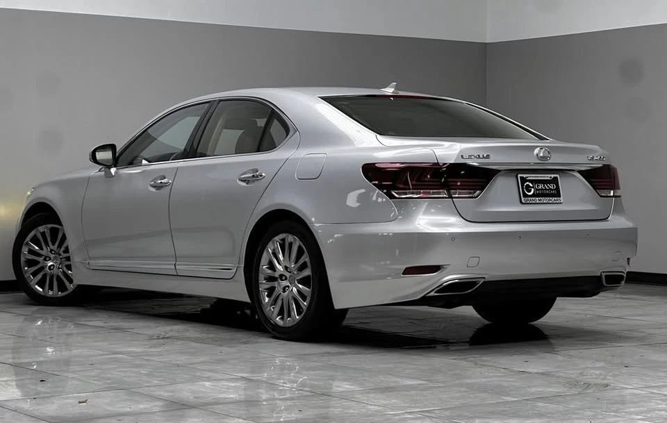 2013 Lexus LS 4th Gen - Image 3 of 20