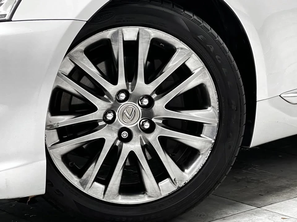2013 Lexus LS 4th Gen - Image 7 of 20