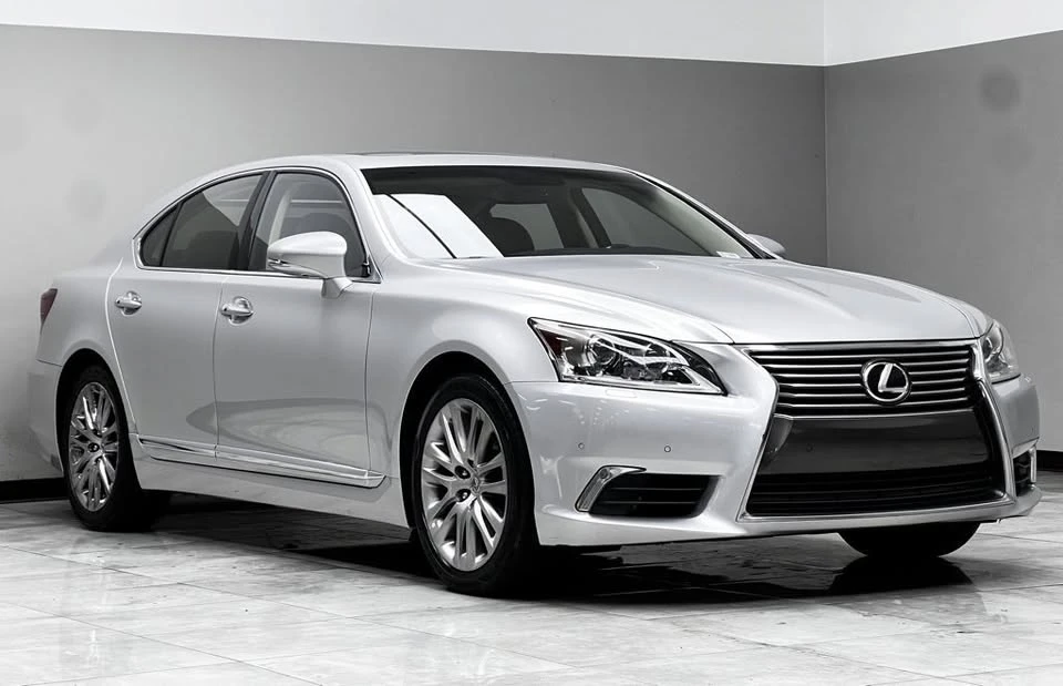 2013 Lexus LS 4th Gen - Image 2 of 20