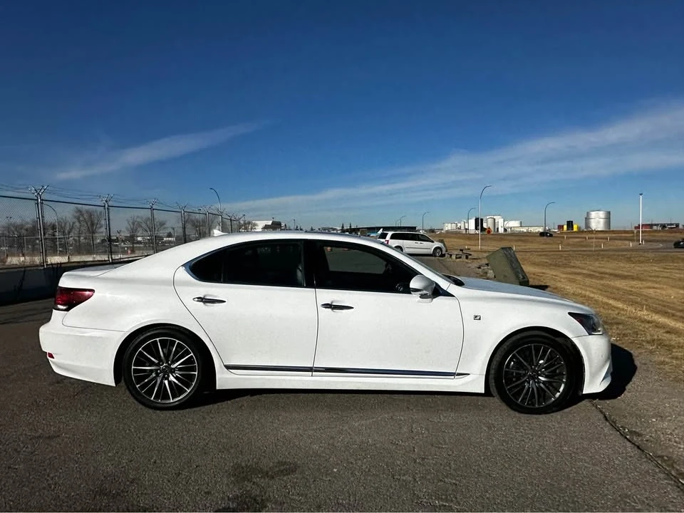 2013 Lexus LS 4th Gen - Image 3 of 12