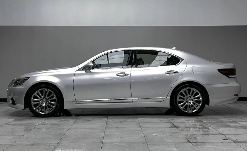 2013 Lexus LS 4th Gen - Image 5 of 20