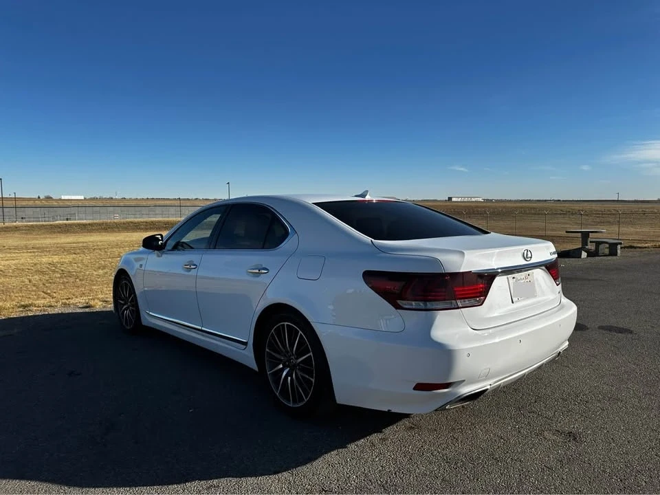 2013 Lexus LS 4th Gen - Image 6 of 12