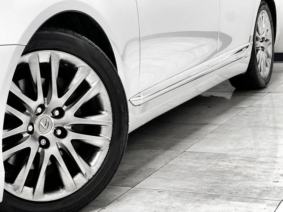 2013 Lexus LS 4th Gen - Image 6 of 20