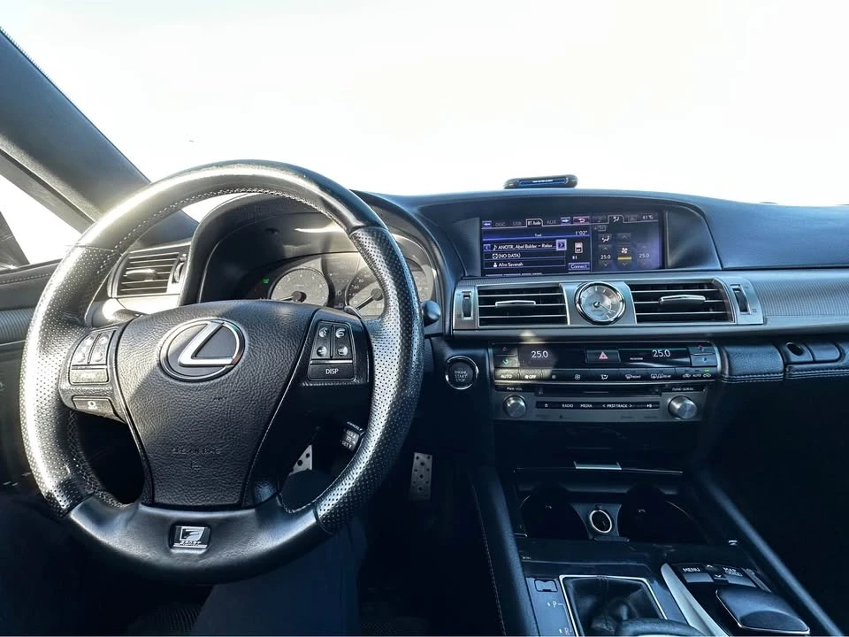 2013 Lexus LS 4th Gen - Image 9 of 12