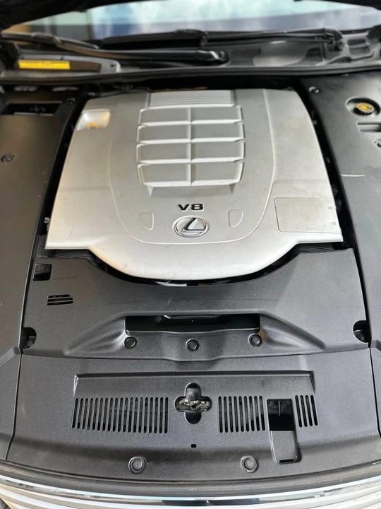 2013 Lexus LS 4th Gen - Image 11 of 14