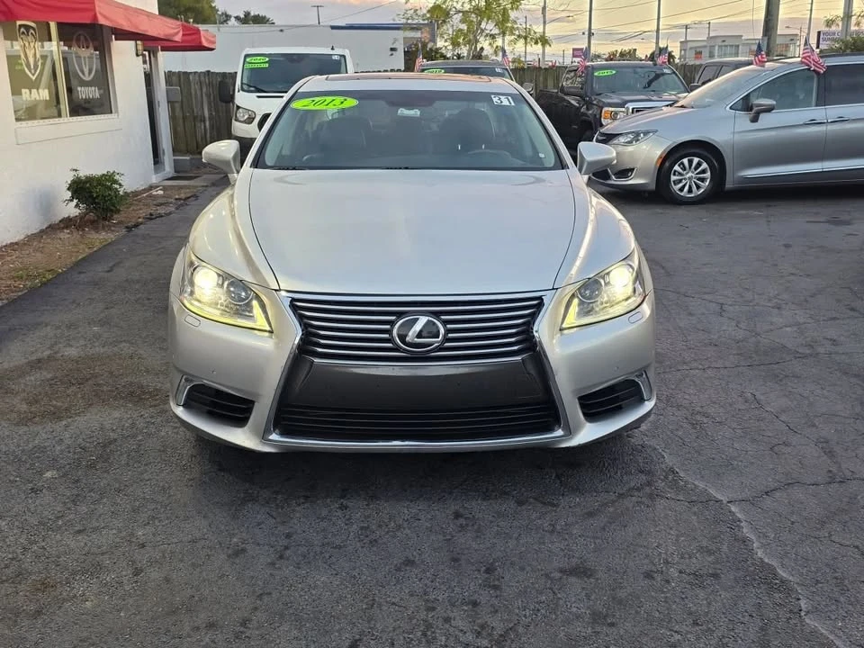 2013 Lexus LS 4th Gen - Image 2 of 20