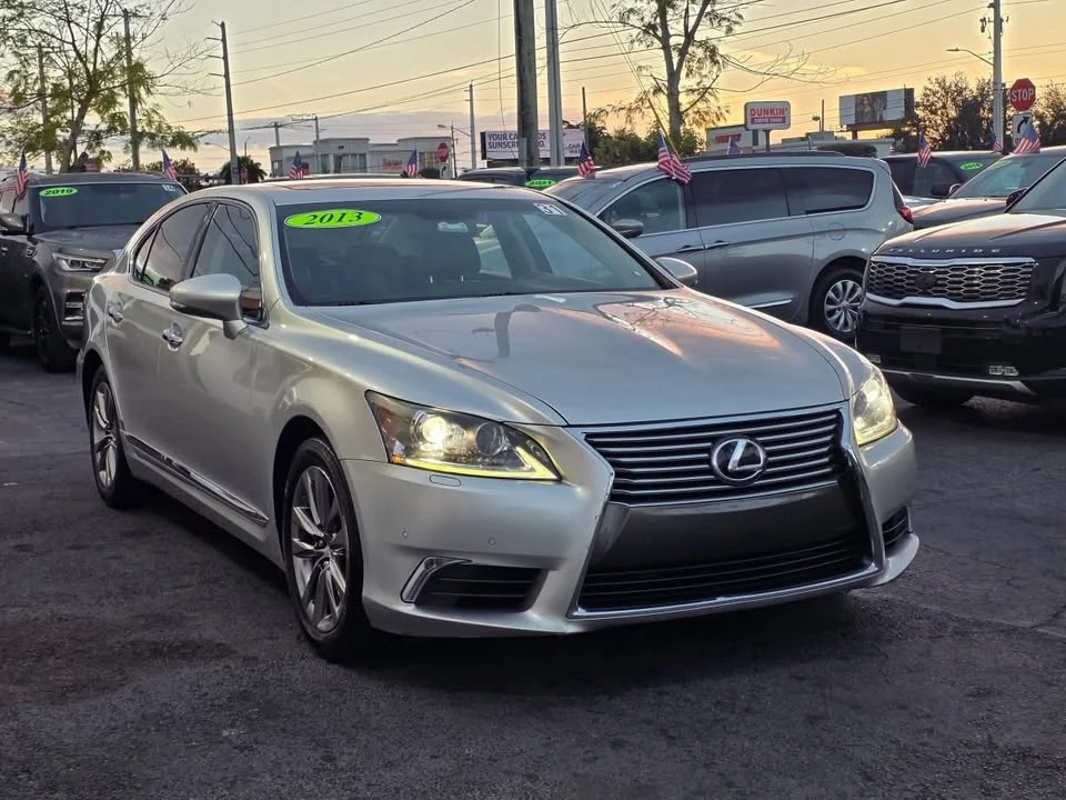 2013 Lexus LS 4th Gen - Image 3 of 20