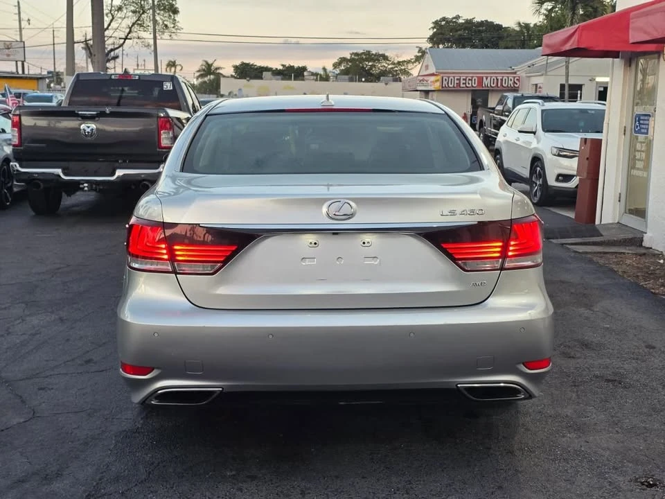 2013 Lexus LS 4th Gen - Image 6 of 20