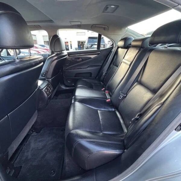 2013 Lexus LS 4th Gen - Image 10 of 16