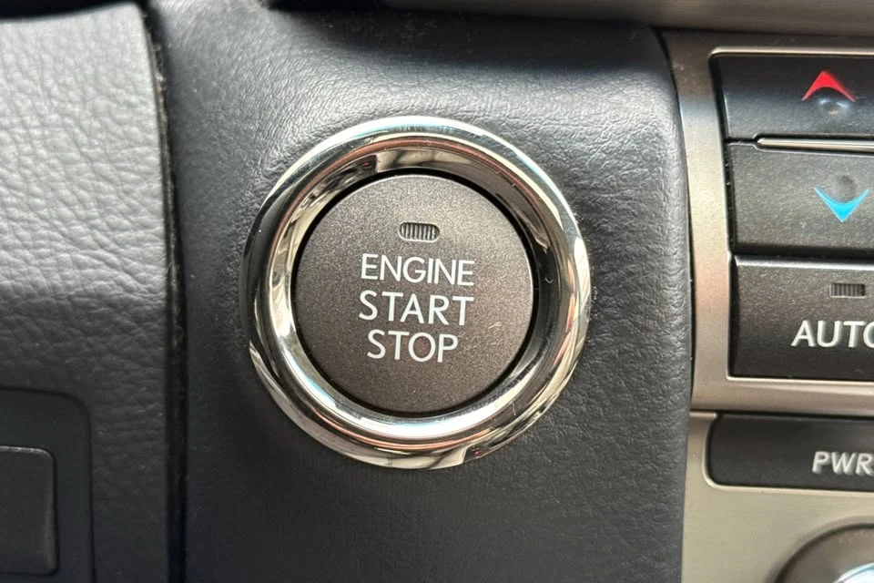 2013 Lexus LS 4th Gen - Image 13 of 14
