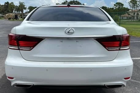 2013 Lexus LS 4th Gen - Image 6 of 6