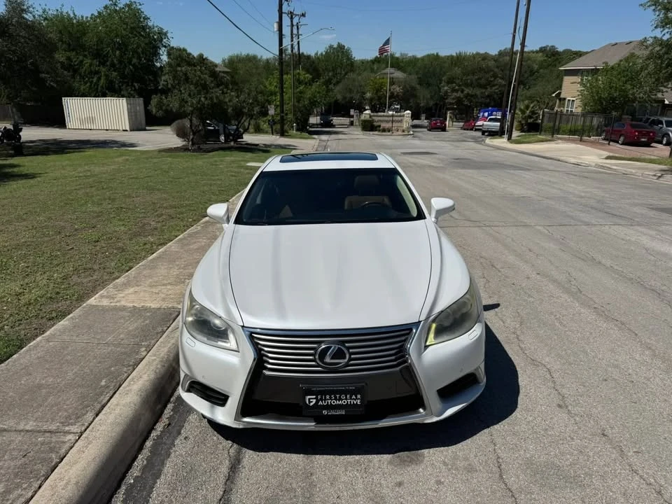 2013 Lexus LS 4th Gen - Image 9 of 20