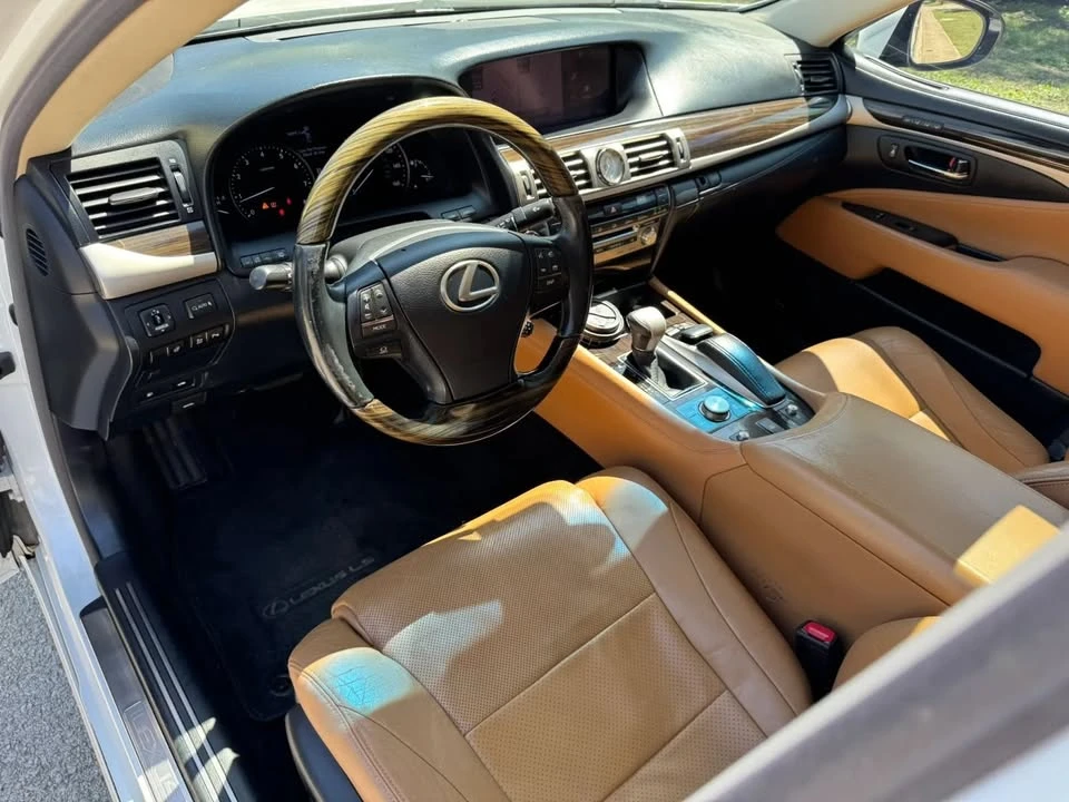 2013 Lexus LS 4th Gen - Image 20 of 20