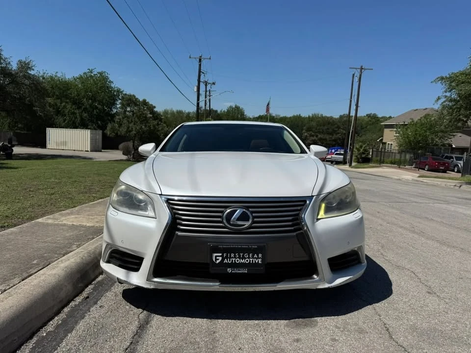 2013 Lexus LS 4th Gen - Image 8 of 20