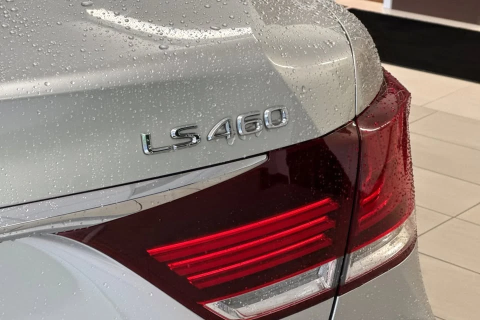 2013 Lexus LS 4th Gen - Image 8 of 12