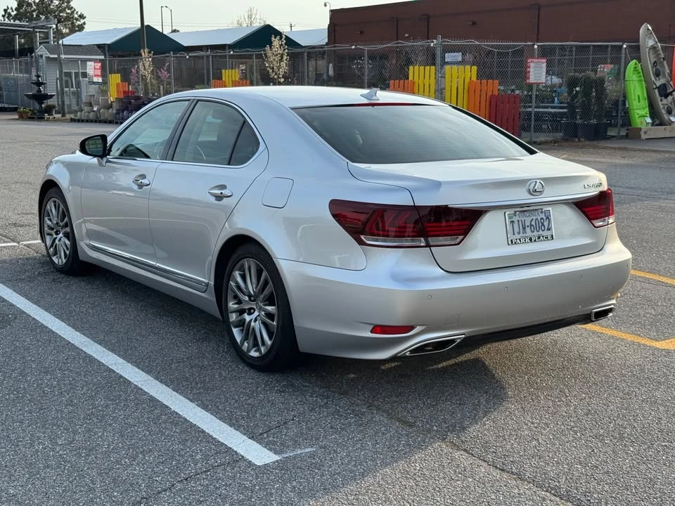 2013 Lexus LS 4th Gen - Image 5 of 16