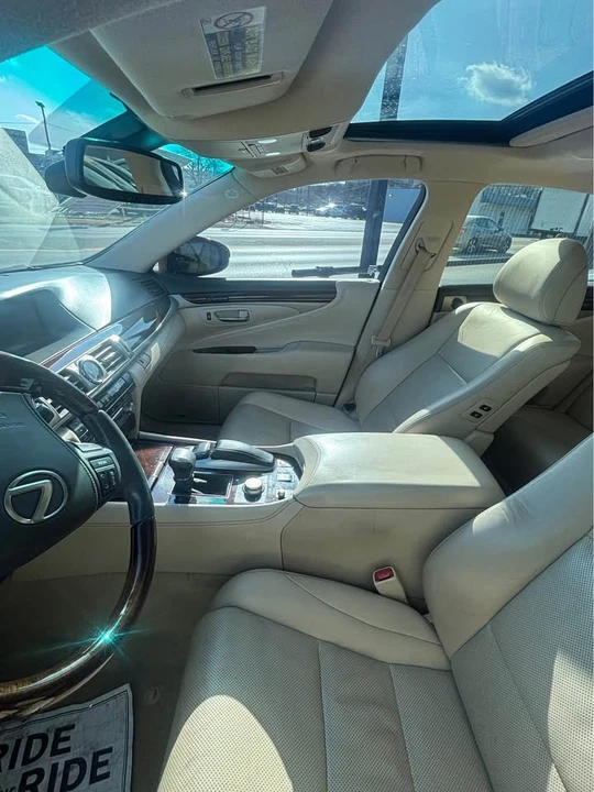 2013 Lexus LS 4th Gen - Image 4 of 6