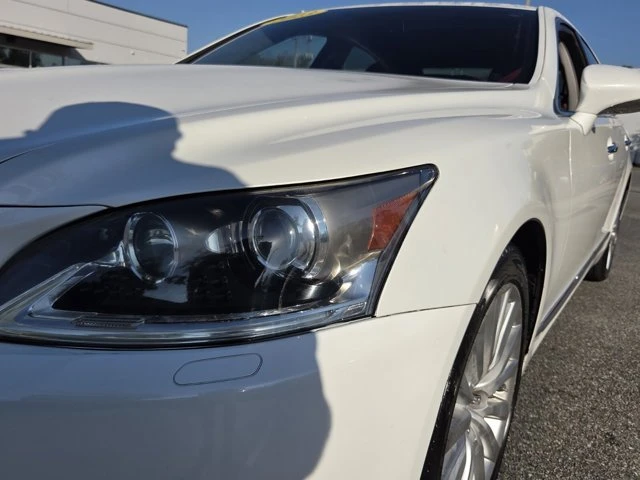 2013 Lexus LS 4th Gen - Image 19 of 19