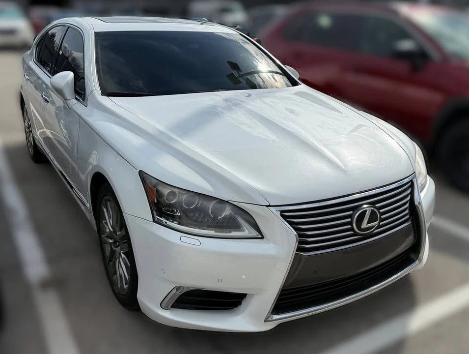 2013 Lexus LS 4th Gen - Image 3 of 10