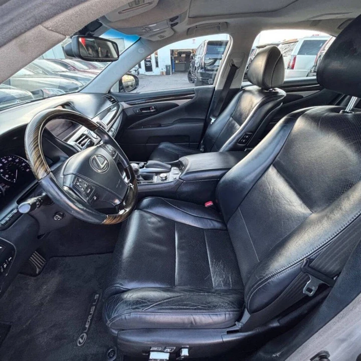 2013 Lexus LS 4th Gen - Image 11 of 20
