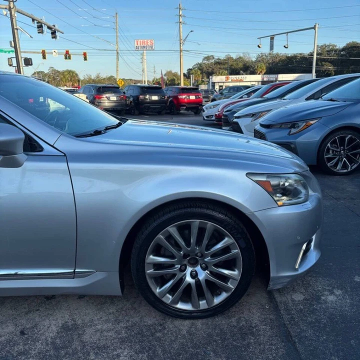 2013 Lexus LS 4th Gen - Image 5 of 20