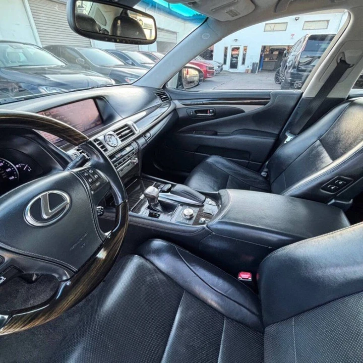 2013 Lexus LS 4th Gen - Image 13 of 20