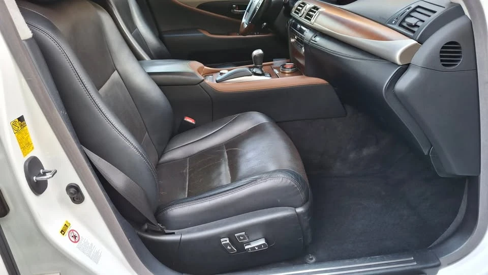 2013 Lexus LS 4th Gen - Image 20 of 20