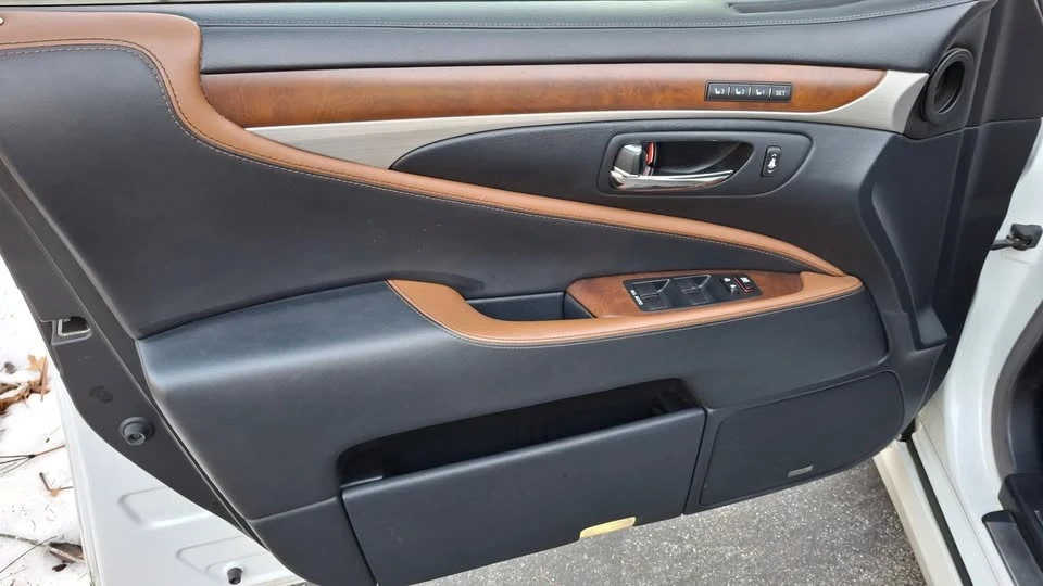 2013 Lexus LS 4th Gen - Image 10 of 20