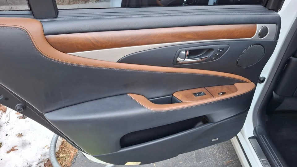2013 Lexus LS 4th Gen - Image 11 of 20