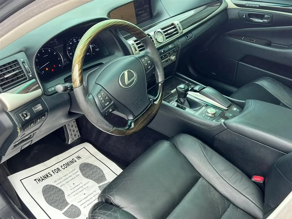 2013 Lexus LS 4th Gen - Image 9 of 20