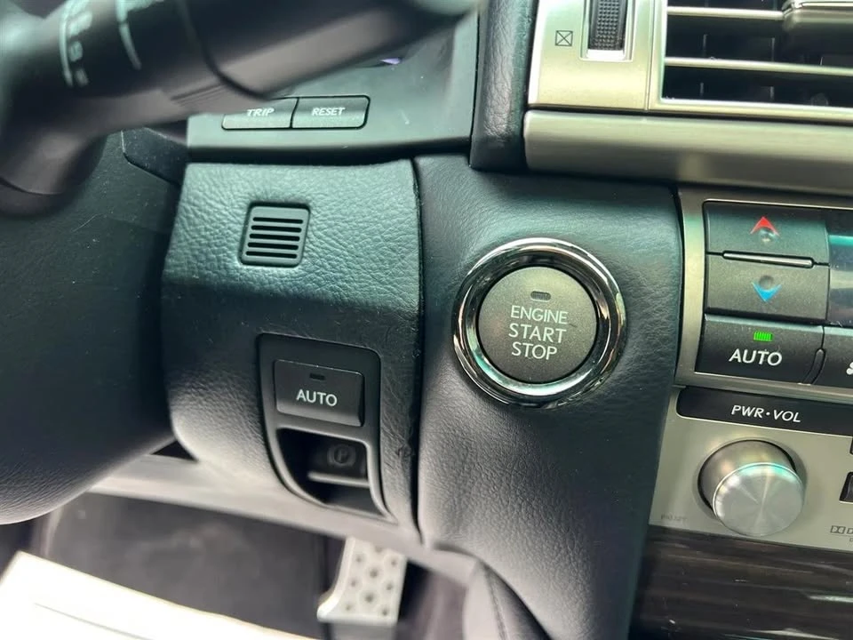 2013 Lexus LS 4th Gen - Image 20 of 20