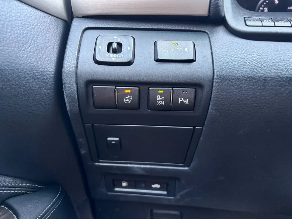2013 Lexus LS 4th Gen - Image 18 of 20