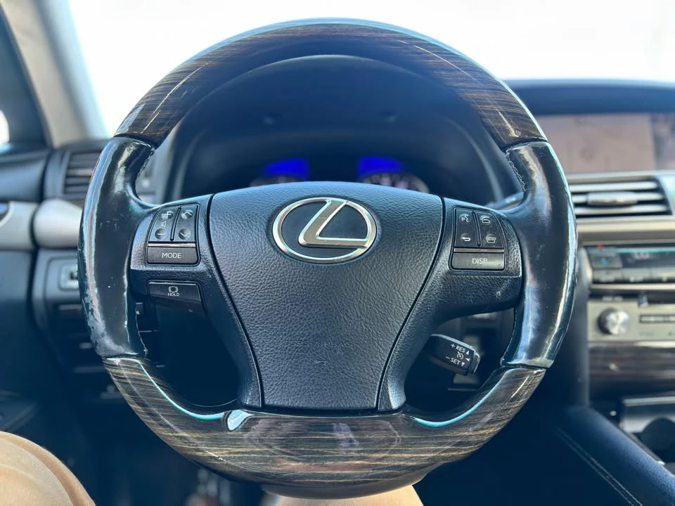 2013 Lexus LS 4th Gen - Image 19 of 20