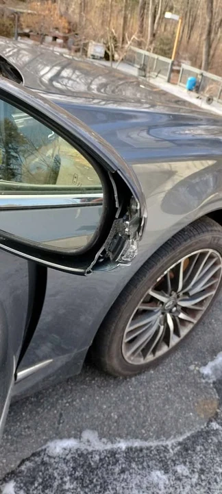 2013 Lexus LS 4th Gen - Image 2 of 16