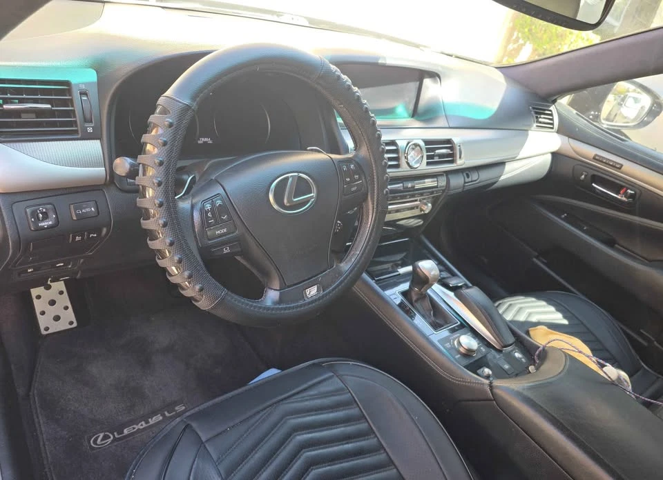 2013 Lexus LS 4th Gen - Image 7 of 20