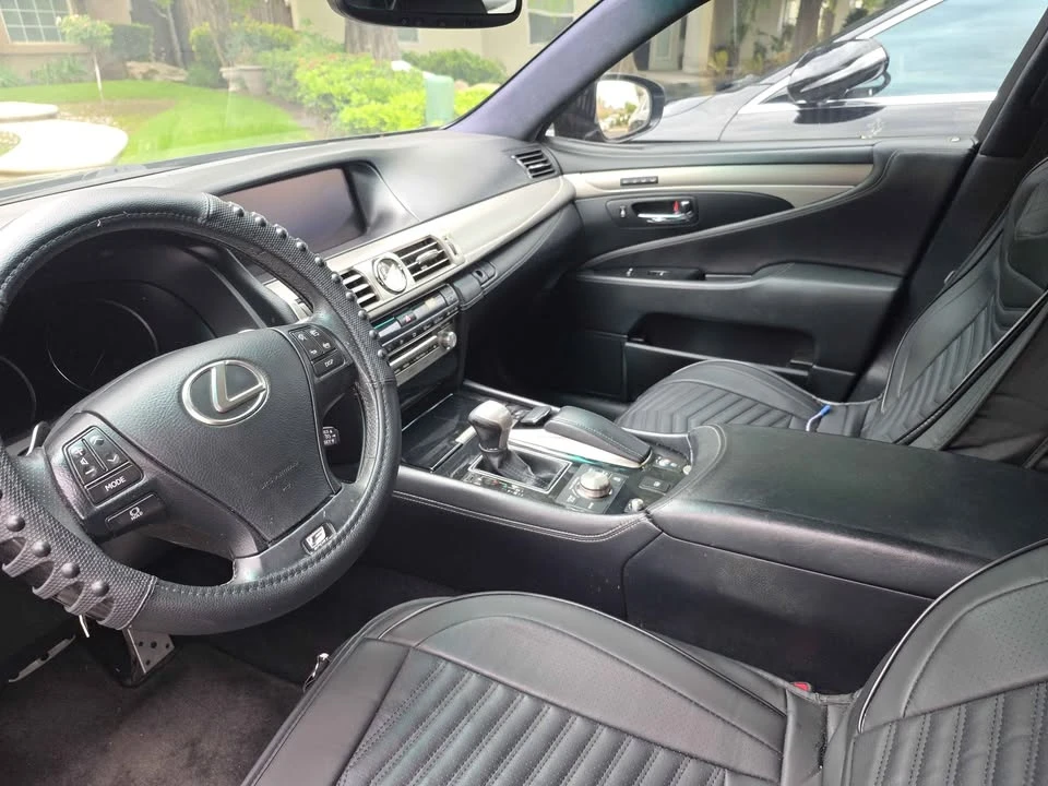 2013 Lexus LS 4th Gen - Image 2 of 20
