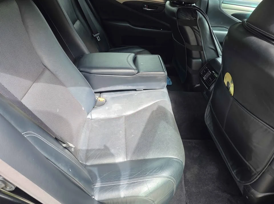 2013 Lexus LS 4th Gen - Image 14 of 20
