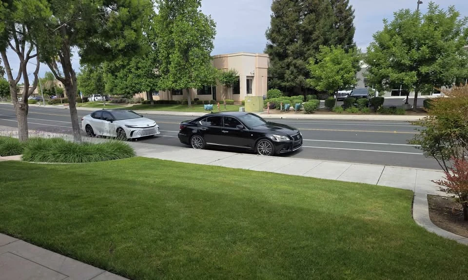 2013 Lexus LS 4th Gen - Image 17 of 20