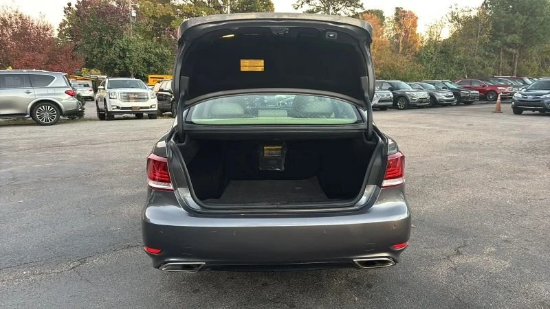 2013 Lexus LS 4th Gen - Image 17 of 20