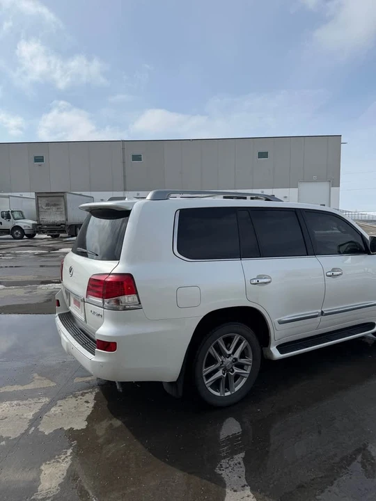 2013 Lexus LX 3rd Gen - Image 5 of 14