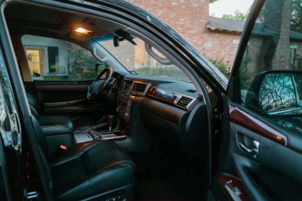 2013 Lexus LX 3rd Gen - Image 10 of 18
