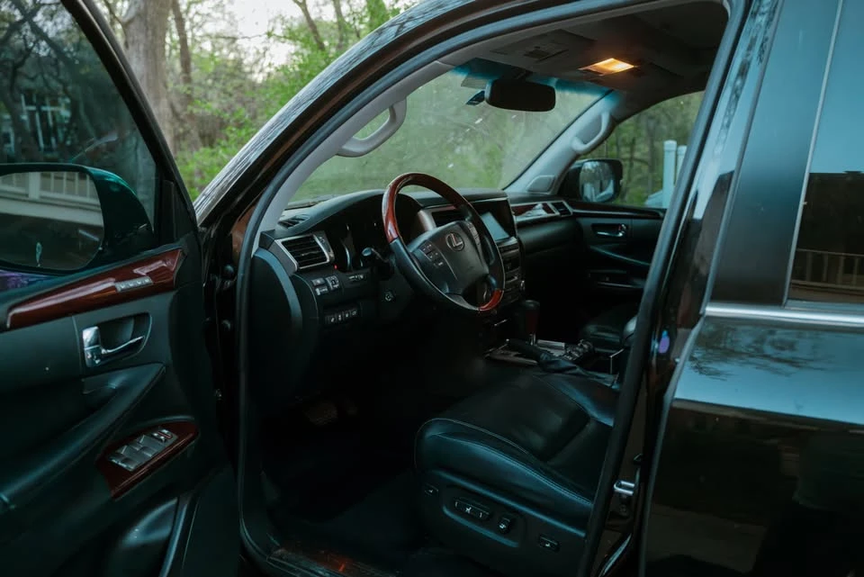 2013 Lexus LX 3rd Gen - Image 9 of 18