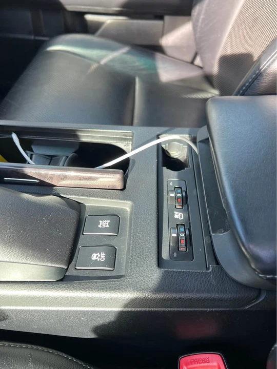 2013 Lexus RX 3rd Gen - Image 12 of 15