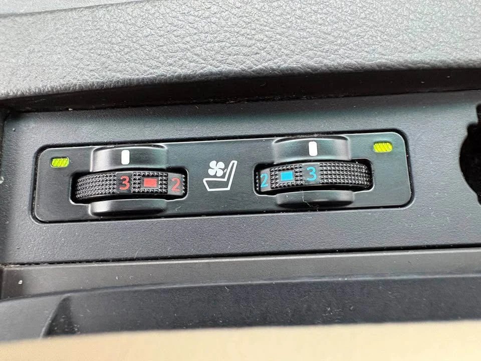 2013 Lexus RX 3rd Gen - Image 14 of 20